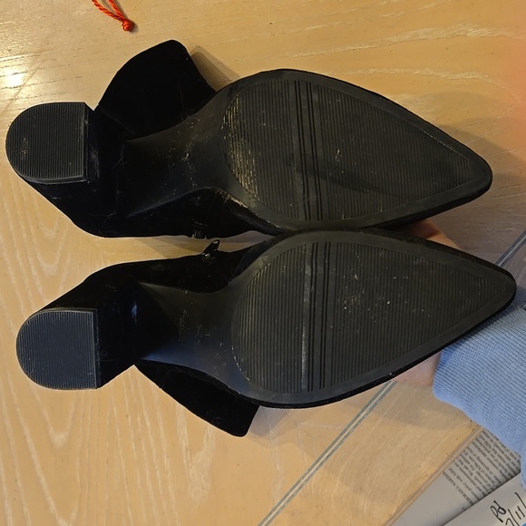 Simply Vera Vera Wang black ankle boots 8 like new - Picture 3 of 5